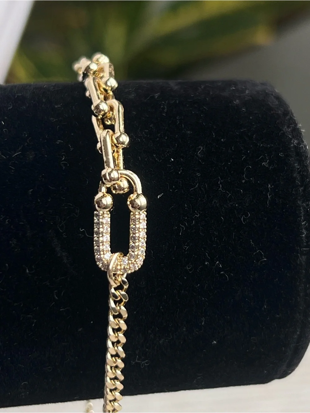 Gold horseshoe Link Bracelet with Pave horseshoe center Accent